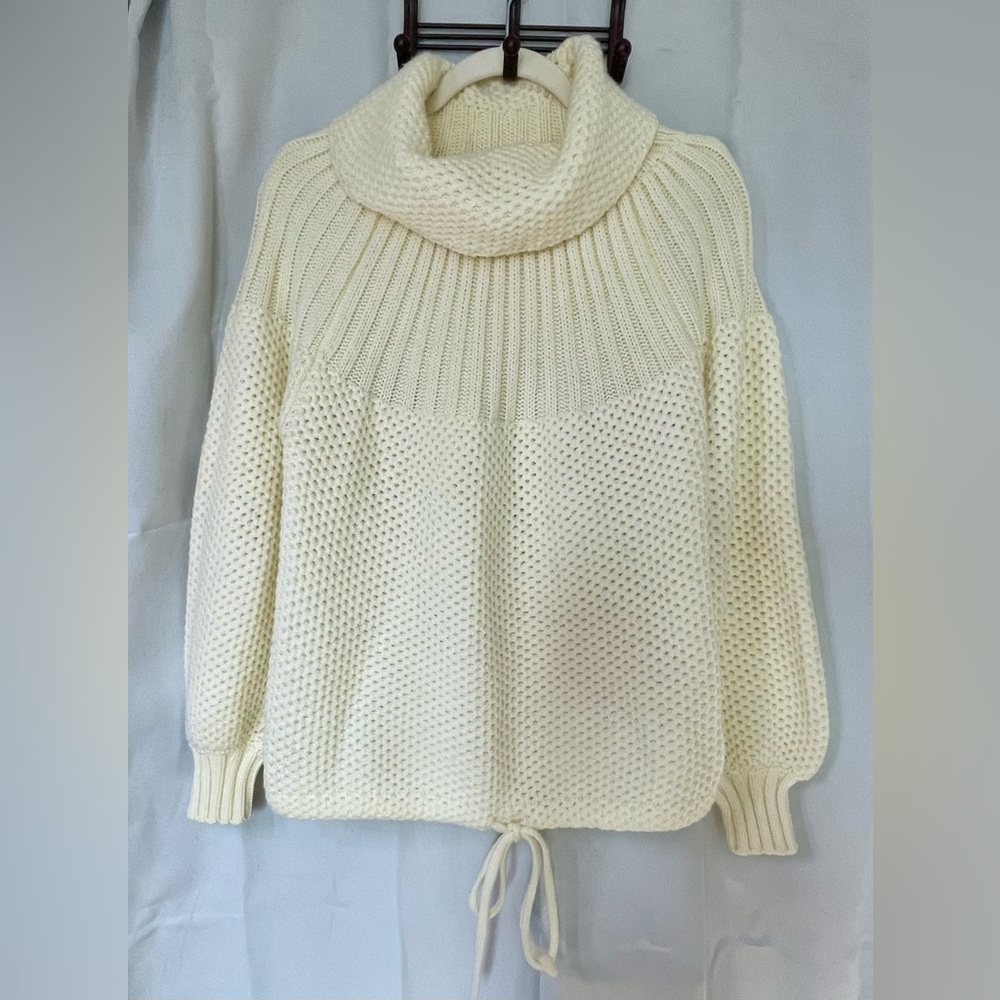 70’s Vintage Cream Knit Cowlneck Sweater